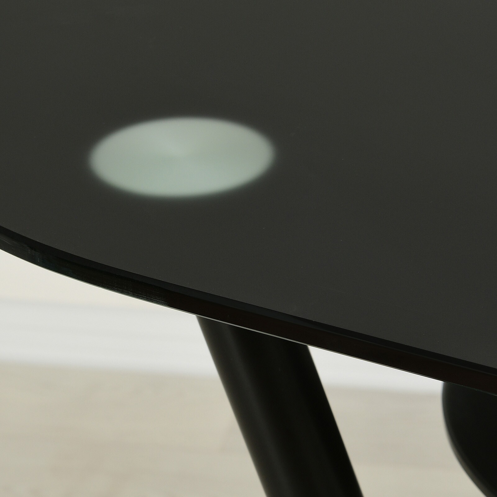 Овальный стол из стекла Квадро 23 черный на черных опорах